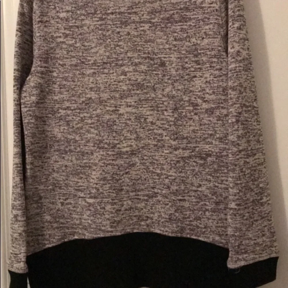 Calvin Klein Performance zipper Front - Picture 4 of 8